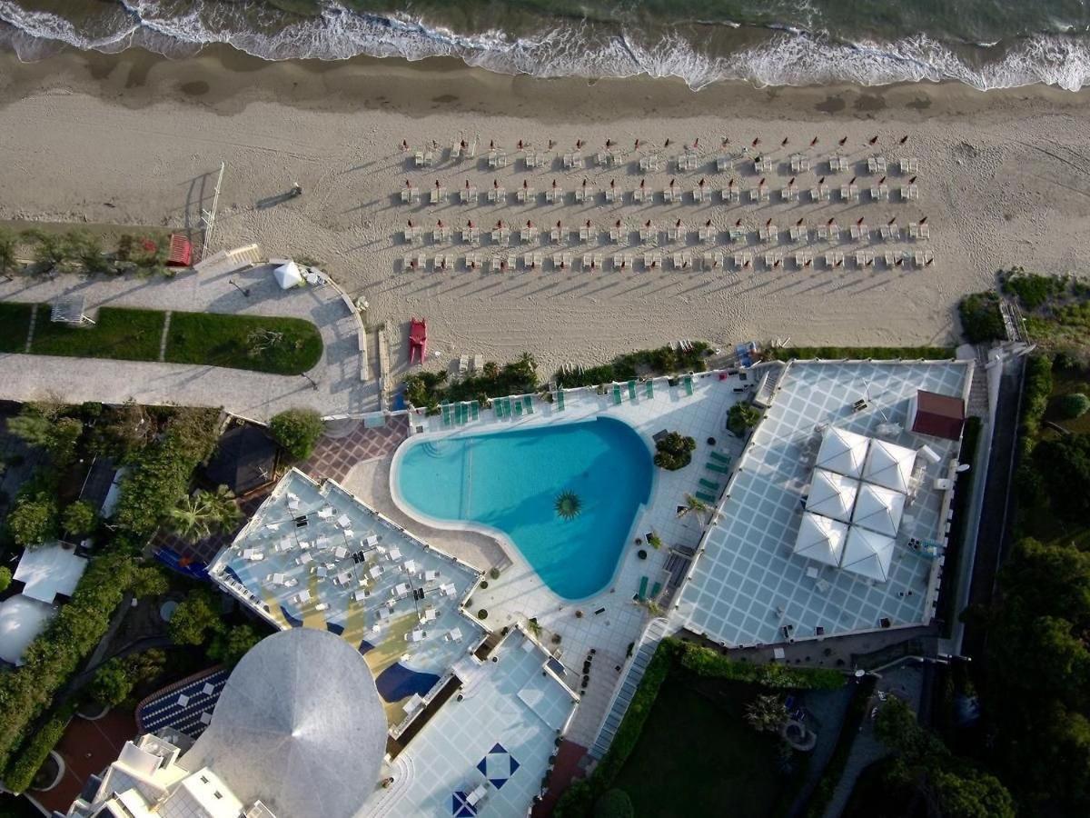 Holidaycasa Leone - Con Posto Auto A 200Mt Dal Mare سبرلونغا المظهر الخارجي الصورة
