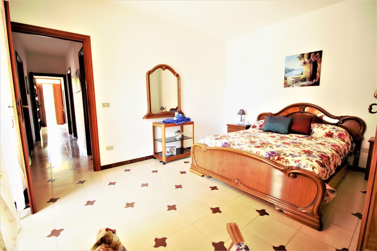 Holidaycasa Leone - Con Posto Auto A 200Mt Dal Mare سبرلونغا المظهر الخارجي الصورة